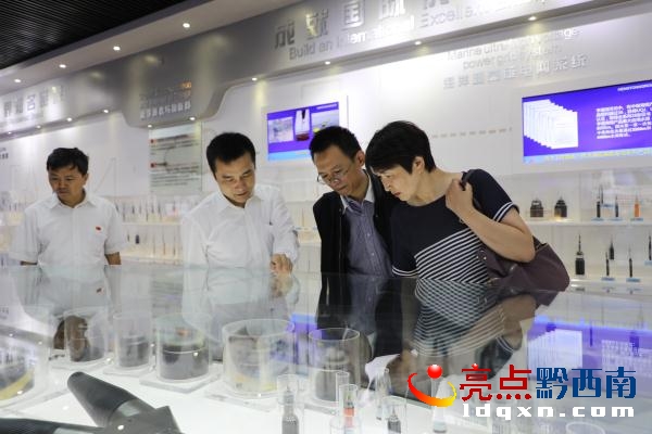 實地考察亨通展廳.jpg